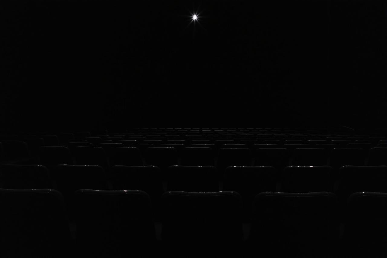 每日吃瓜在线-某男星粉丝大规模脱粉 站姐集体关站-娱乐八卦推荐